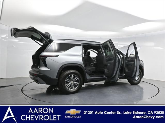 new 2025 Chevrolet Traverse car, priced at $45,195