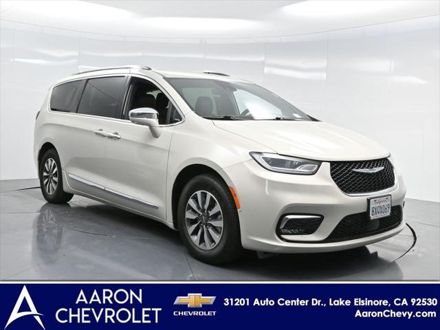 used 2021 Chrysler Pacifica Hybrid car, priced at $28,999