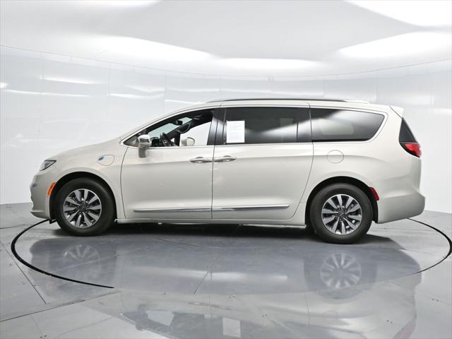 used 2021 Chrysler Pacifica Hybrid car, priced at $30,759