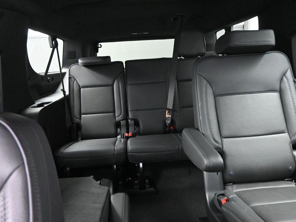 used 2025 GMC Yukon XL car, priced at $82,999