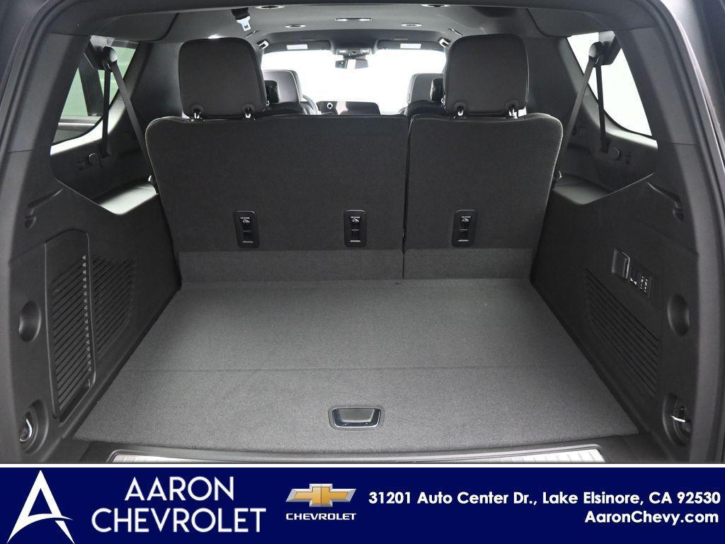new 2025 Chevrolet Suburban car, priced at $82,595