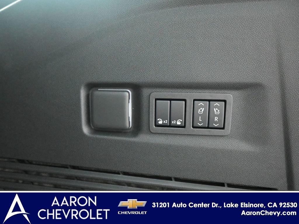 new 2025 Chevrolet Suburban car, priced at $82,595