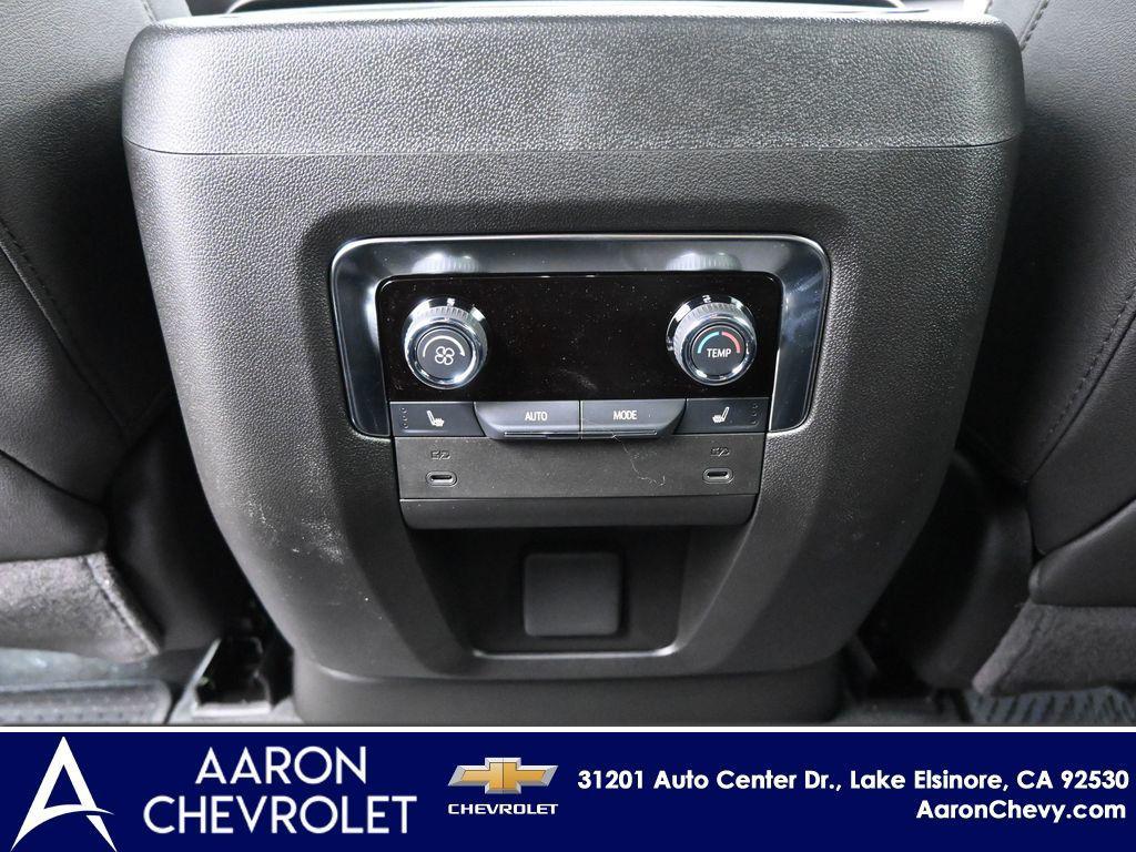 new 2025 Chevrolet Suburban car, priced at $82,595
