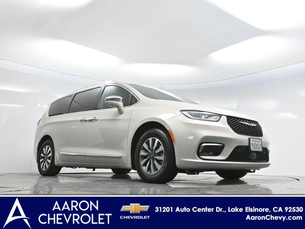 used 2021 Chrysler Pacifica Hybrid car, priced at $29,500