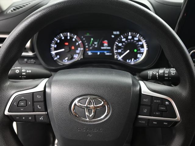 used 2023 Toyota Highlander car, priced at $31,499