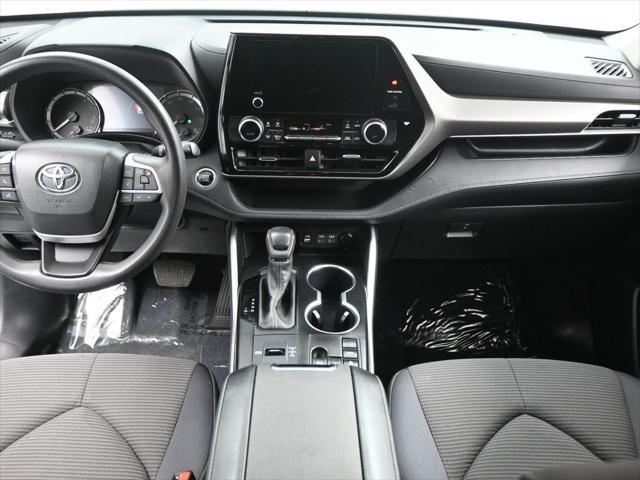 used 2023 Toyota Highlander car, priced at $31,499