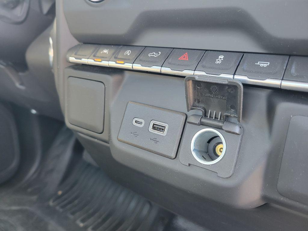 used 2024 Chevrolet Silverado 1500 car, priced at $25,250