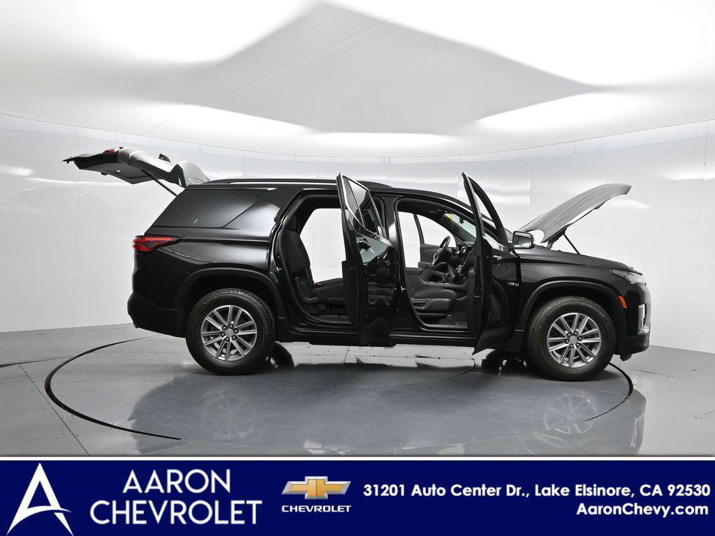 used 2022 Chevrolet Traverse car, priced at $30,236