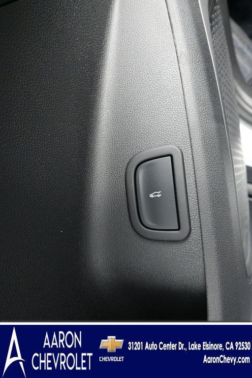 new 2025 Chevrolet Traverse car, priced at $50,805