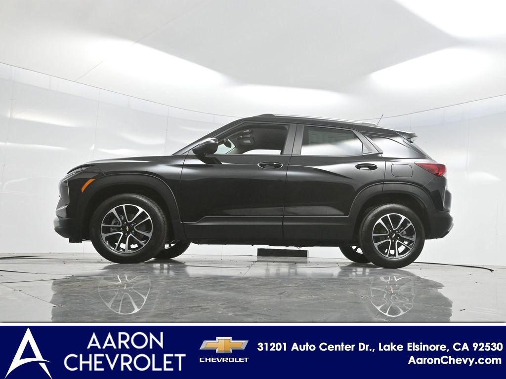 new 2025 Chevrolet TrailBlazer car, priced at $27,620