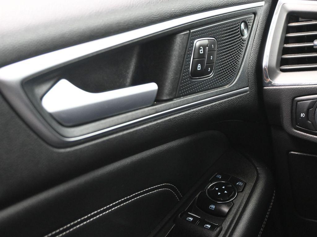 used 2024 Ford Edge car, priced at $26,199