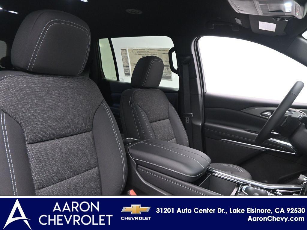 new 2026 Chevrolet Traverse car, priced at $43,605