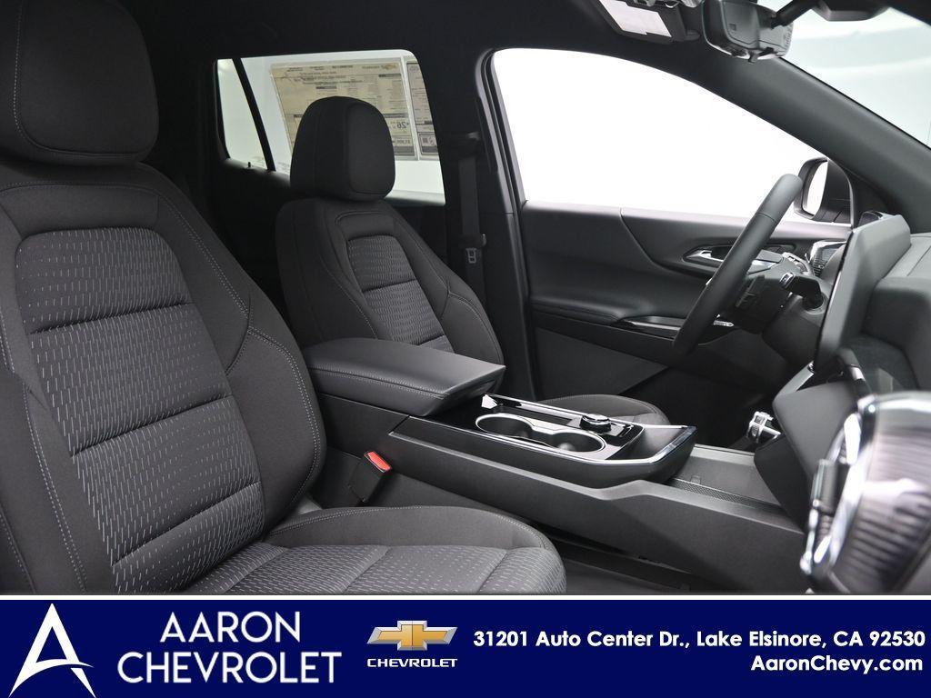 new 2026 Chevrolet Equinox car, priced at $33,593