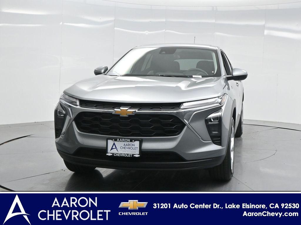 new 2025 Chevrolet Trax car, priced at $22,890
