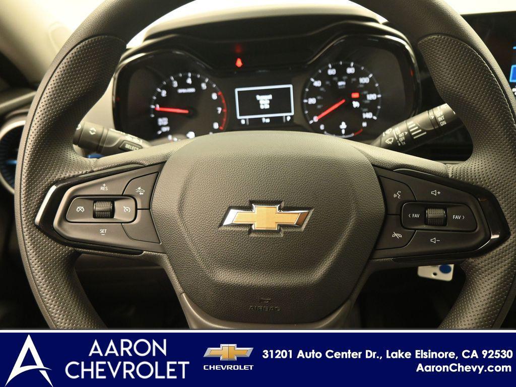new 2025 Chevrolet Trax car, priced at $22,890