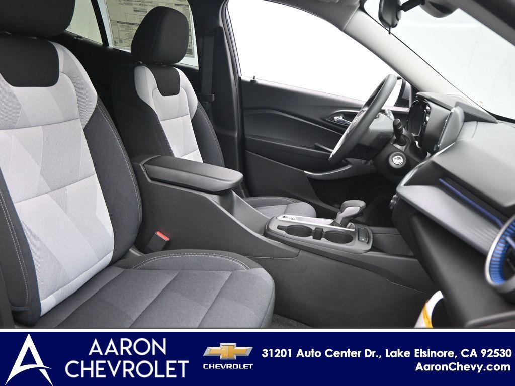 new 2025 Chevrolet Trax car, priced at $22,890
