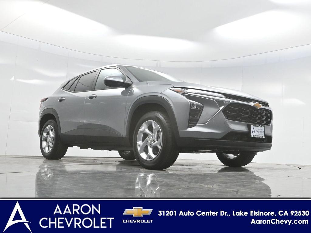 new 2025 Chevrolet Trax car, priced at $22,890