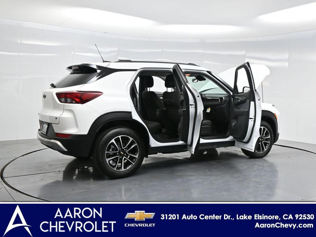 new 2025 Chevrolet TrailBlazer car, priced at $29,080