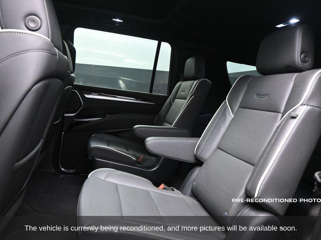 used 2025 Cadillac Escalade ESV car