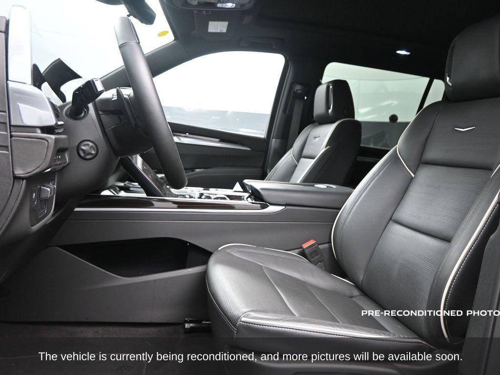 used 2025 Cadillac Escalade ESV car