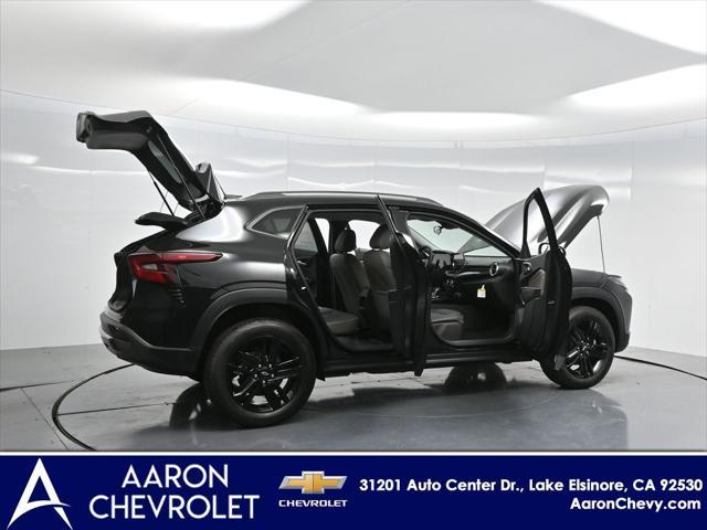 new 2025 Chevrolet Trax car, priced at $26,590