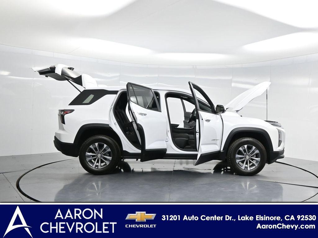 new 2026 Chevrolet Equinox car, priced at $32,254