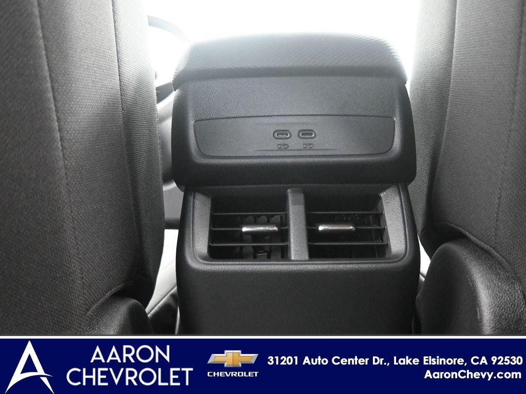 new 2026 Chevrolet Equinox car, priced at $32,254