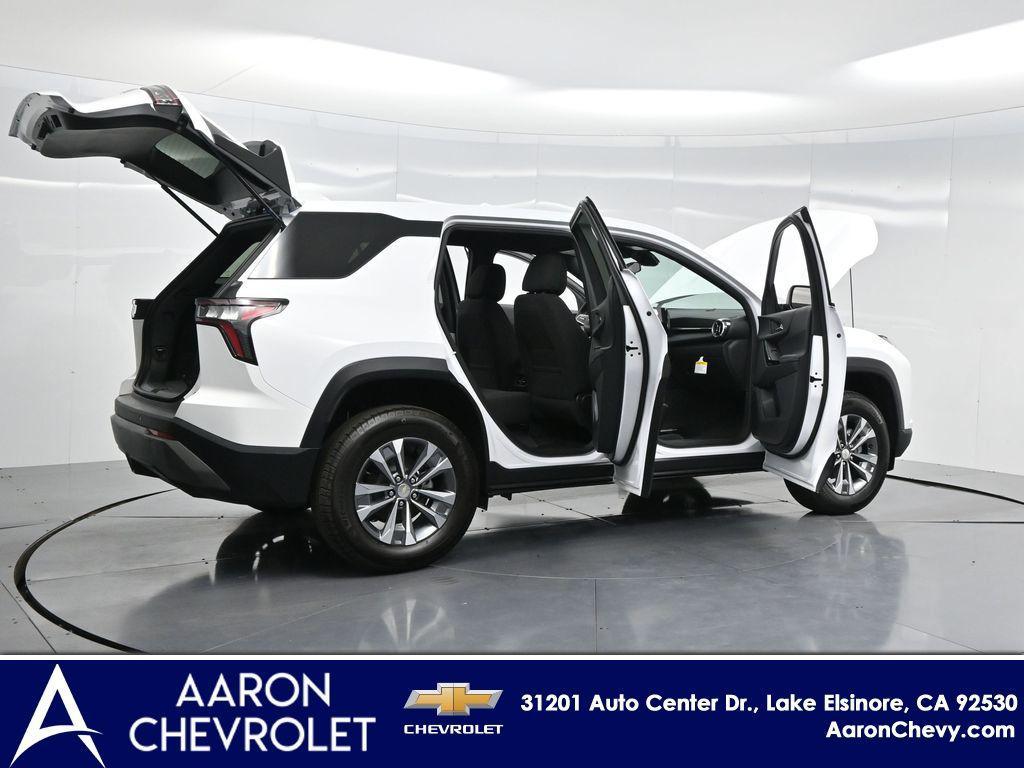 new 2026 Chevrolet Equinox car, priced at $32,254