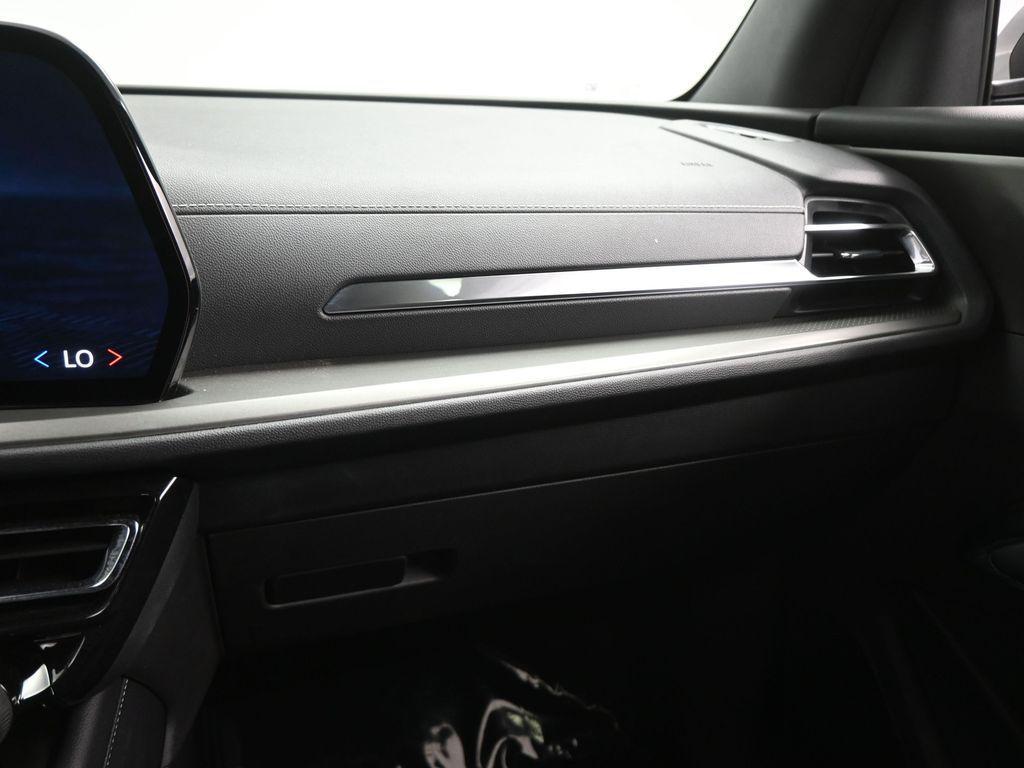 used 2025 Chevrolet Traverse car, priced at $38,461