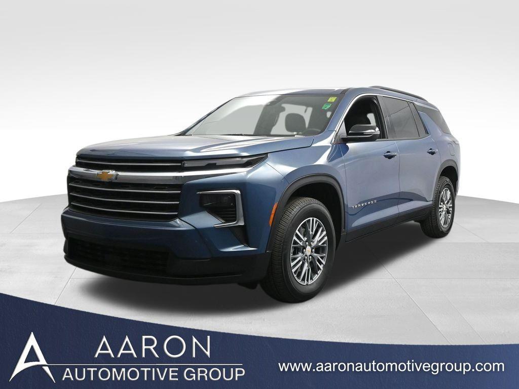used 2025 Chevrolet Traverse car, priced at $38,461