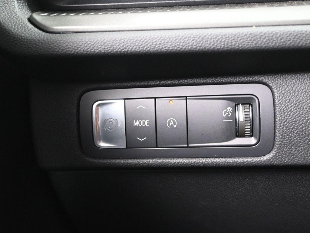 used 2025 Chevrolet Traverse car, priced at $38,461