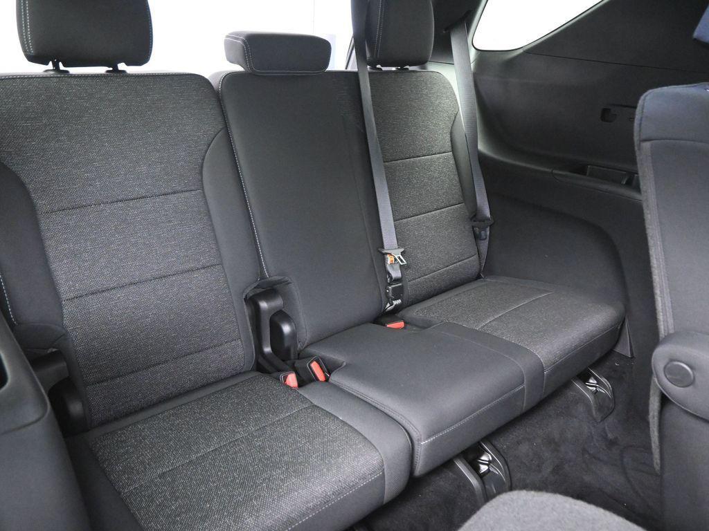 used 2025 Chevrolet Traverse car, priced at $38,461