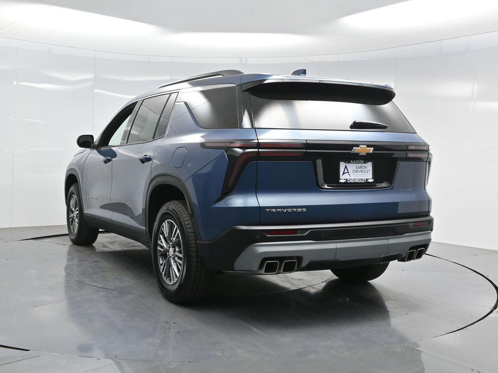 used 2025 Chevrolet Traverse car, priced at $38,461
