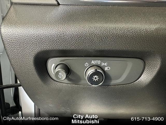 used 2023 Chevrolet Traverse car, priced at $28,440
