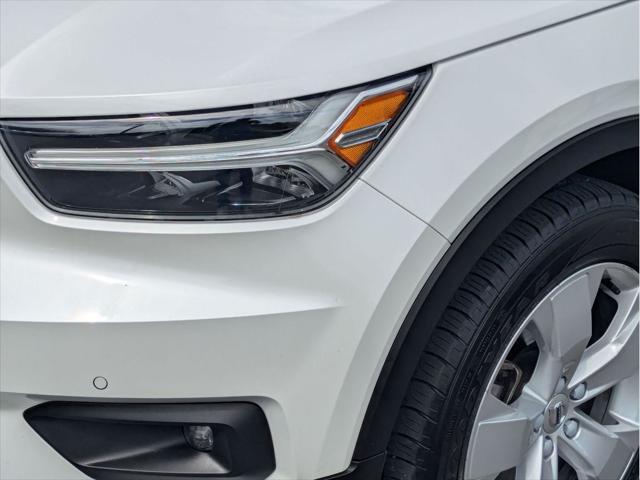 used 2022 Volvo XC40 car, priced at $20,880