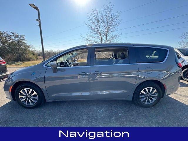 used 2022 Chrysler Pacifica Hybrid car, priced at $22,550