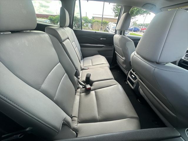 used 2022 Honda Pilot car, priced at $31,995