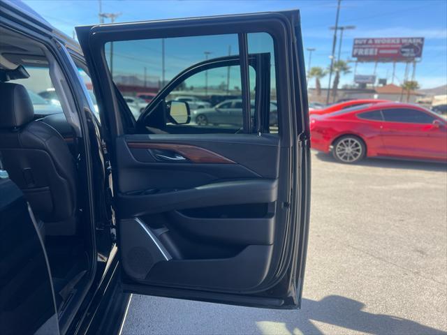 used 2019 Cadillac Escalade ESV car, priced at $34,999