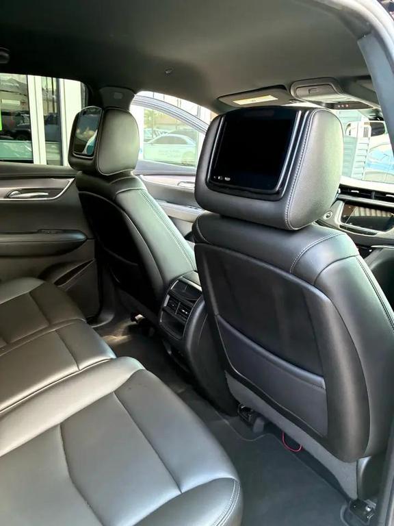 used 2021 Cadillac XT5 car, priced at $21,999