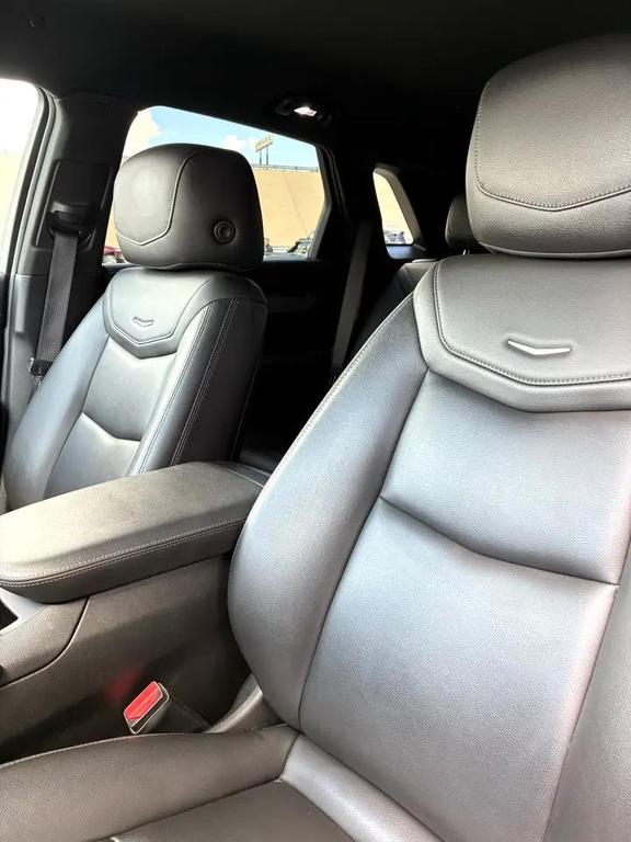 used 2021 Cadillac XT5 car, priced at $21,999