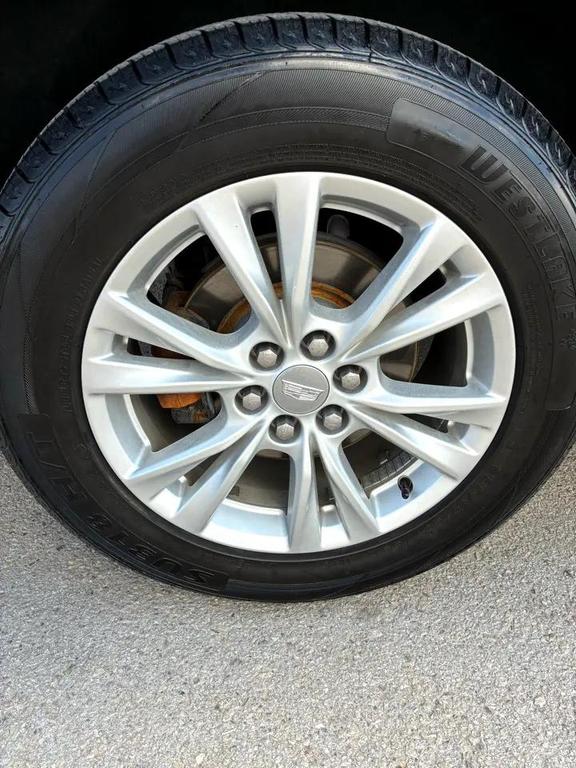 used 2021 Cadillac XT5 car, priced at $21,999