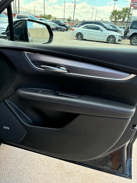 used 2021 Cadillac XT5 car, priced at $21,999