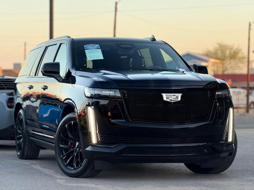 used 2022 Cadillac Escalade ESV car, priced at $70,999