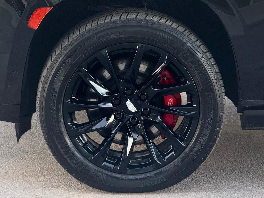 used 2022 Cadillac Escalade ESV car, priced at $70,999