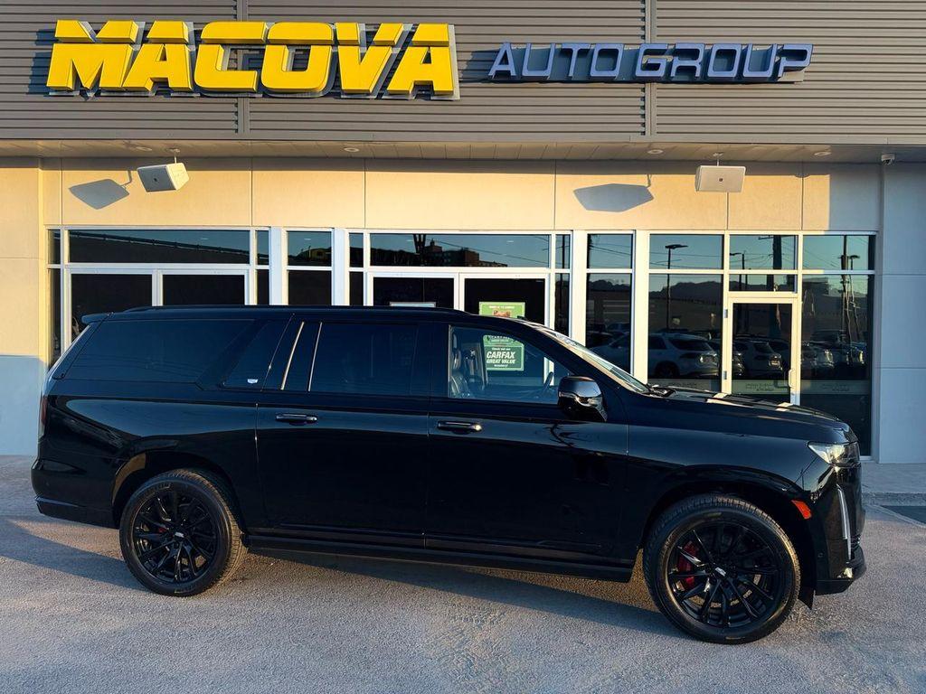 used 2022 Cadillac Escalade ESV car, priced at $70,999