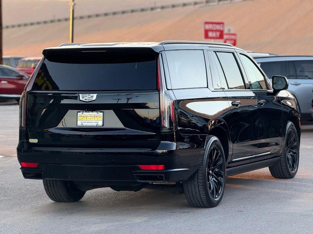 used 2022 Cadillac Escalade ESV car, priced at $70,999