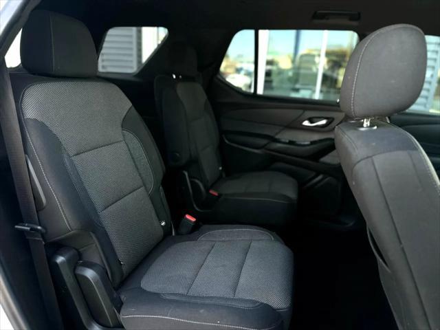 used 2023 Chevrolet Traverse car, priced at $29,999