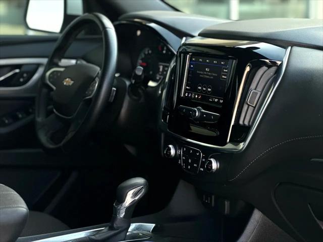 used 2023 Chevrolet Traverse car, priced at $29,999