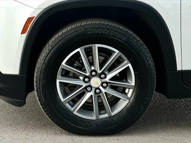 used 2023 Chevrolet Traverse car, priced at $29,999