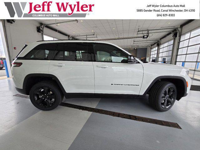 new 2025 Jeep Grand Cherokee car, priced at $40,828